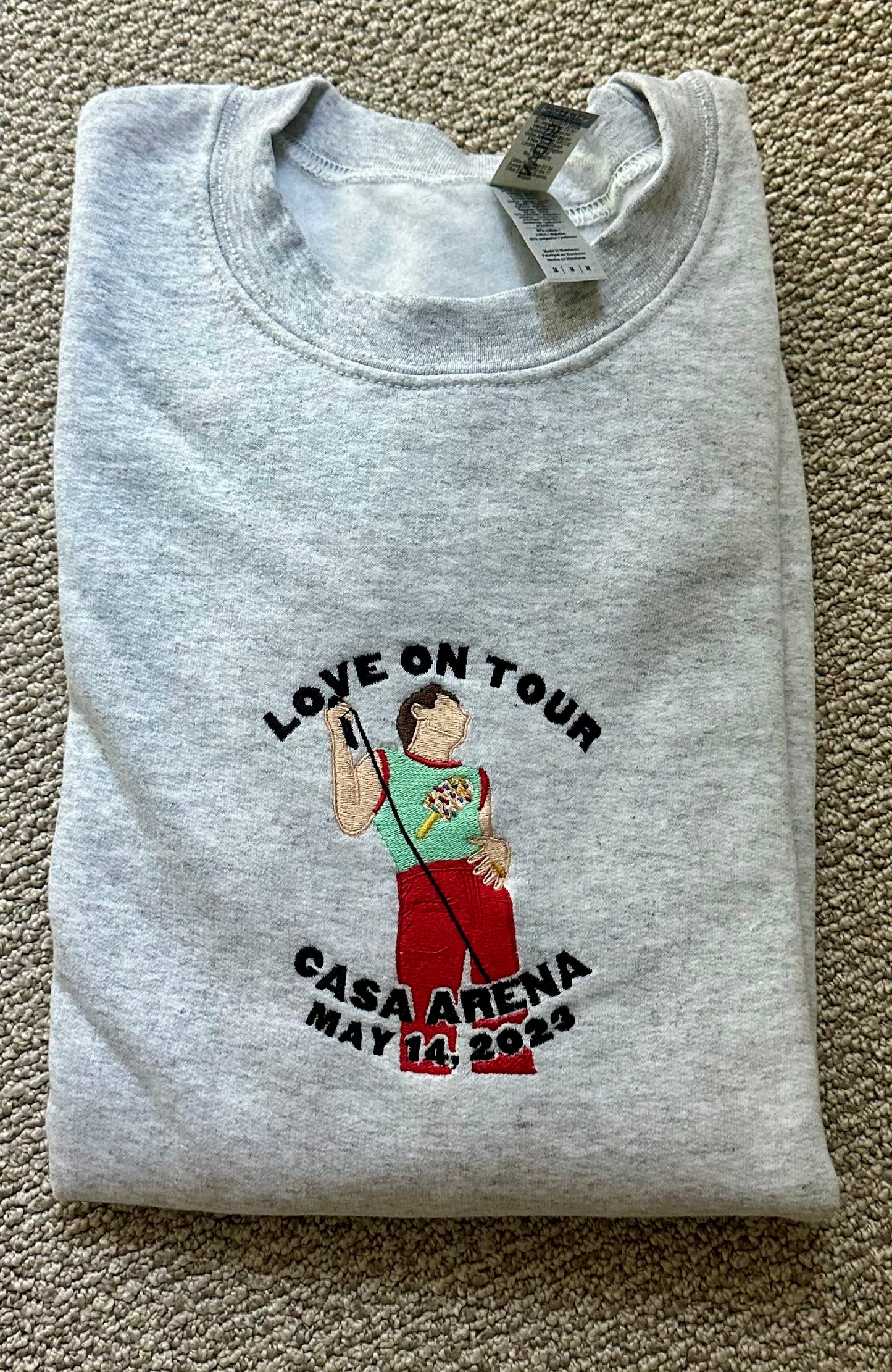 LOVE ON TOUR CREW - We Made Too Much