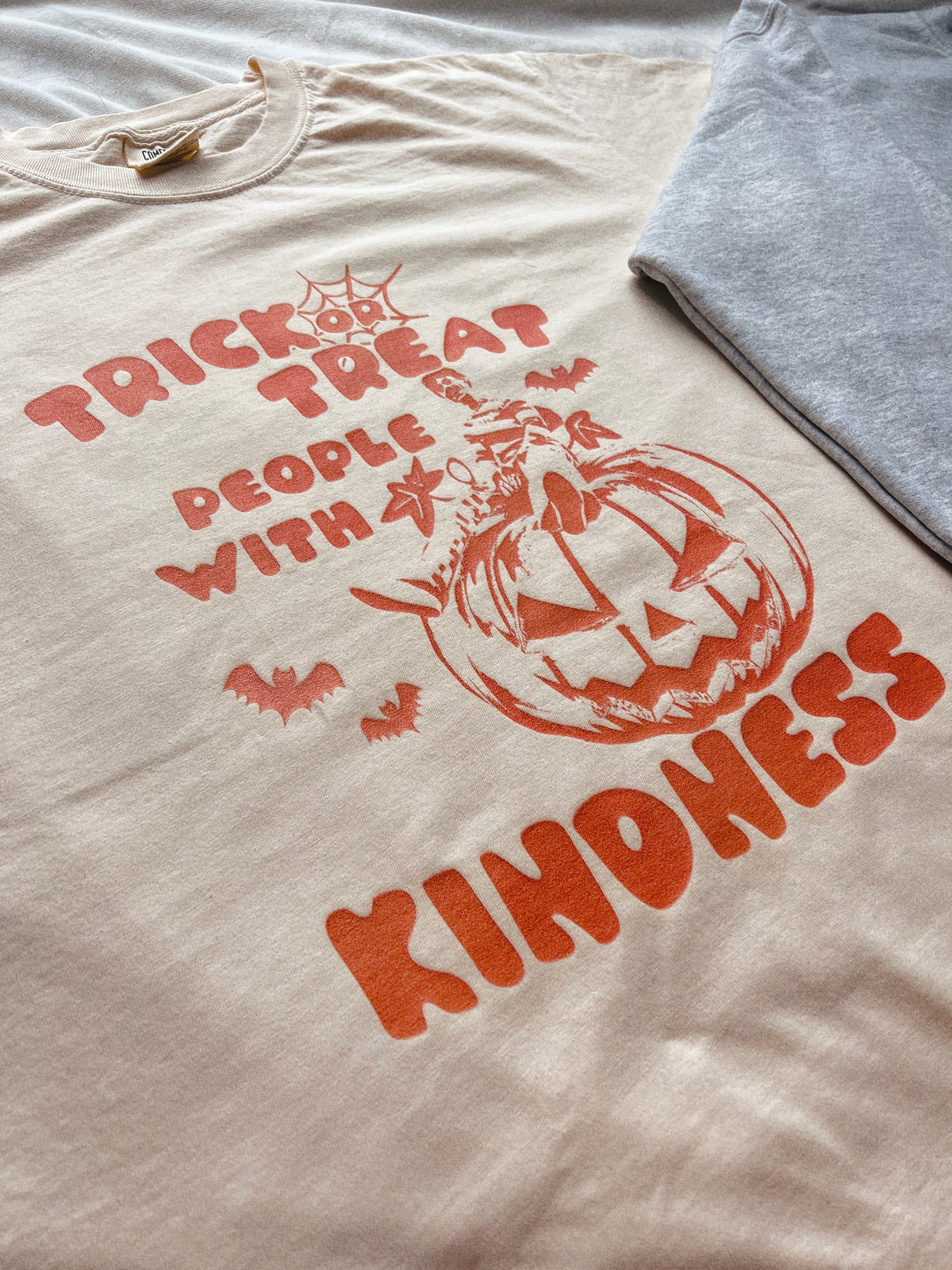 TRICK OR TREAT PEOPLE WITH KINDNESS