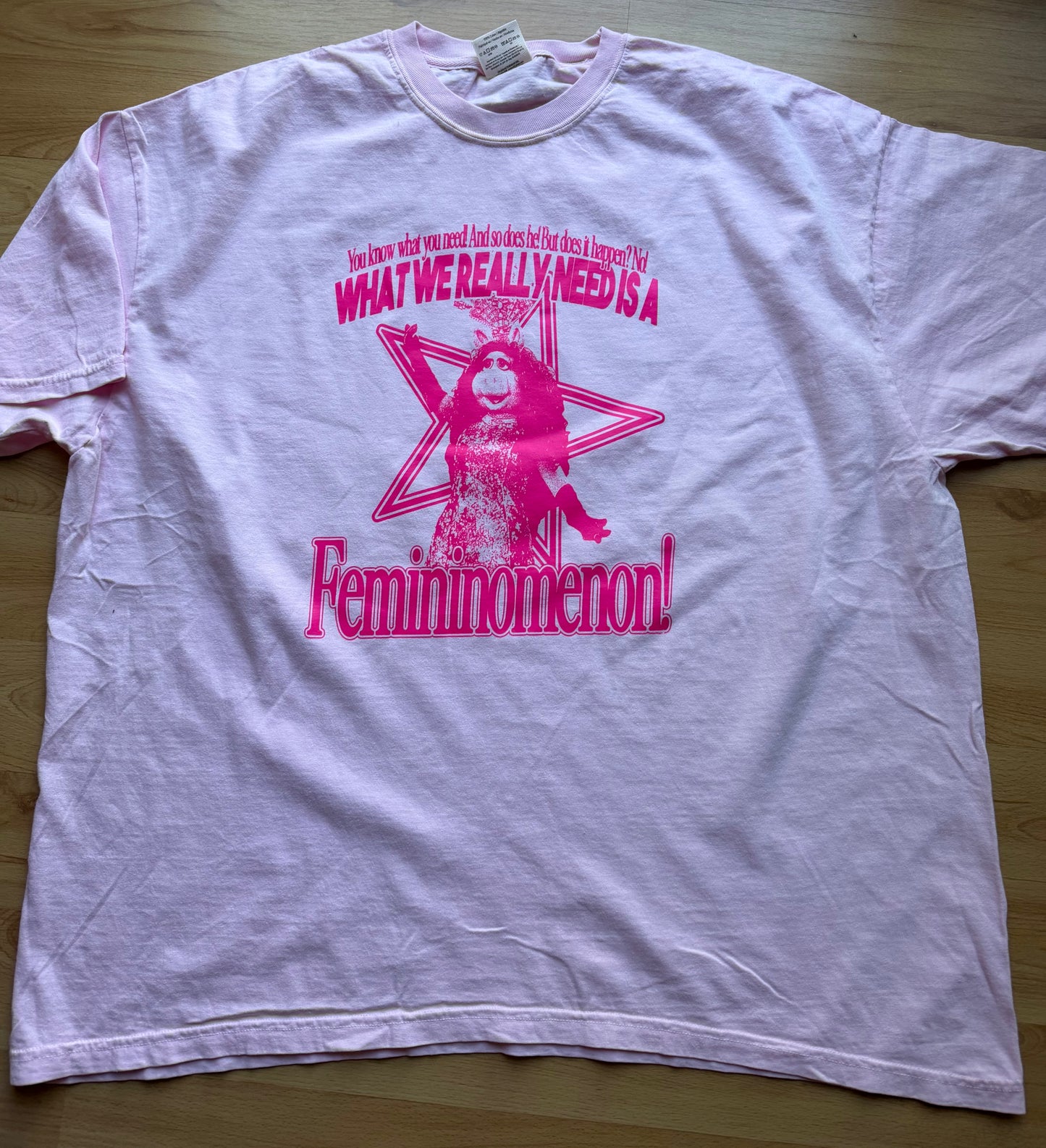 FEMININOMENON (Oopsie) - 3XL Tee